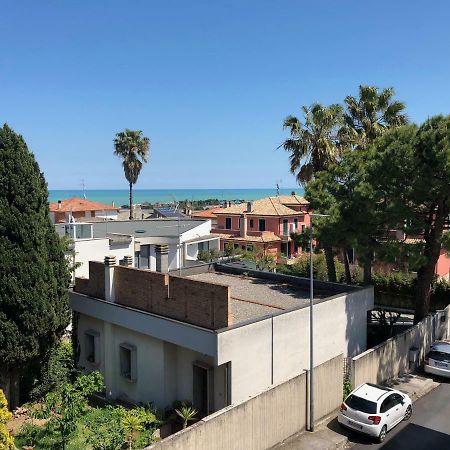 Appartamento In Casa Indipendente A 2 Km Dal Mare. Porto SantʼElpidio Exteriör bild